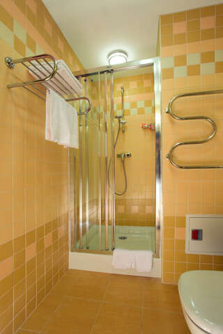 Гостевой дом Гранд Каньон Санкт-Петербург БИЗНЕС СТАНДАРТ С ДВУМЯ КРОВАТЯМИ-4