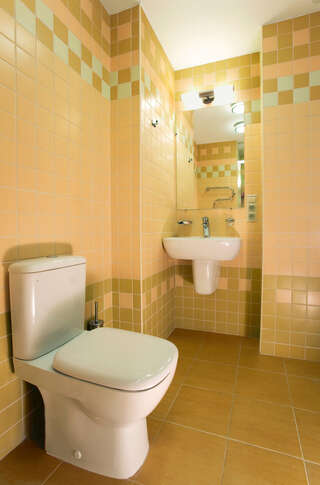 Гостевой дом Гранд Каньон Санкт-Петербург БИЗНЕС СТАНДАРТ С ДВУМЯ КРОВАТЯМИ-5